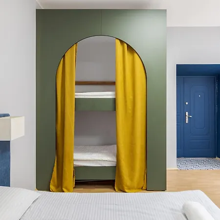 є світло, кондиціонер, центр *